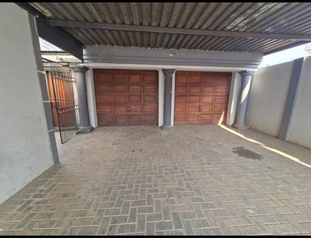 4 BEDROOM HOUSE FOR SALE IN DANVILLE